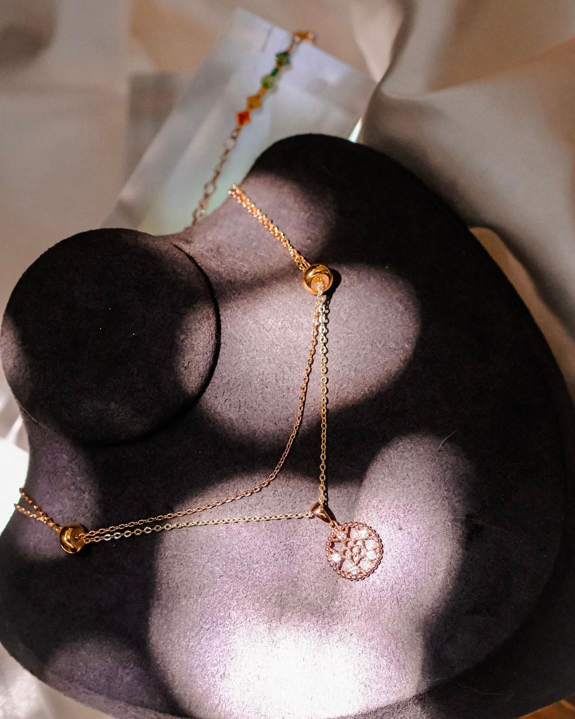 Stained Glass | Collection cathedral - Desginer multi-way necklace: Double chain plated with 18k Gold and Swa crystals