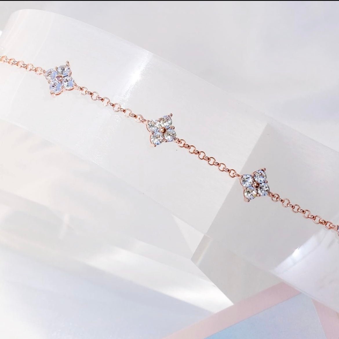 Blooming 2.0 | Collection Me - Elegant floral Swarovski crystal Rose gold bracelet