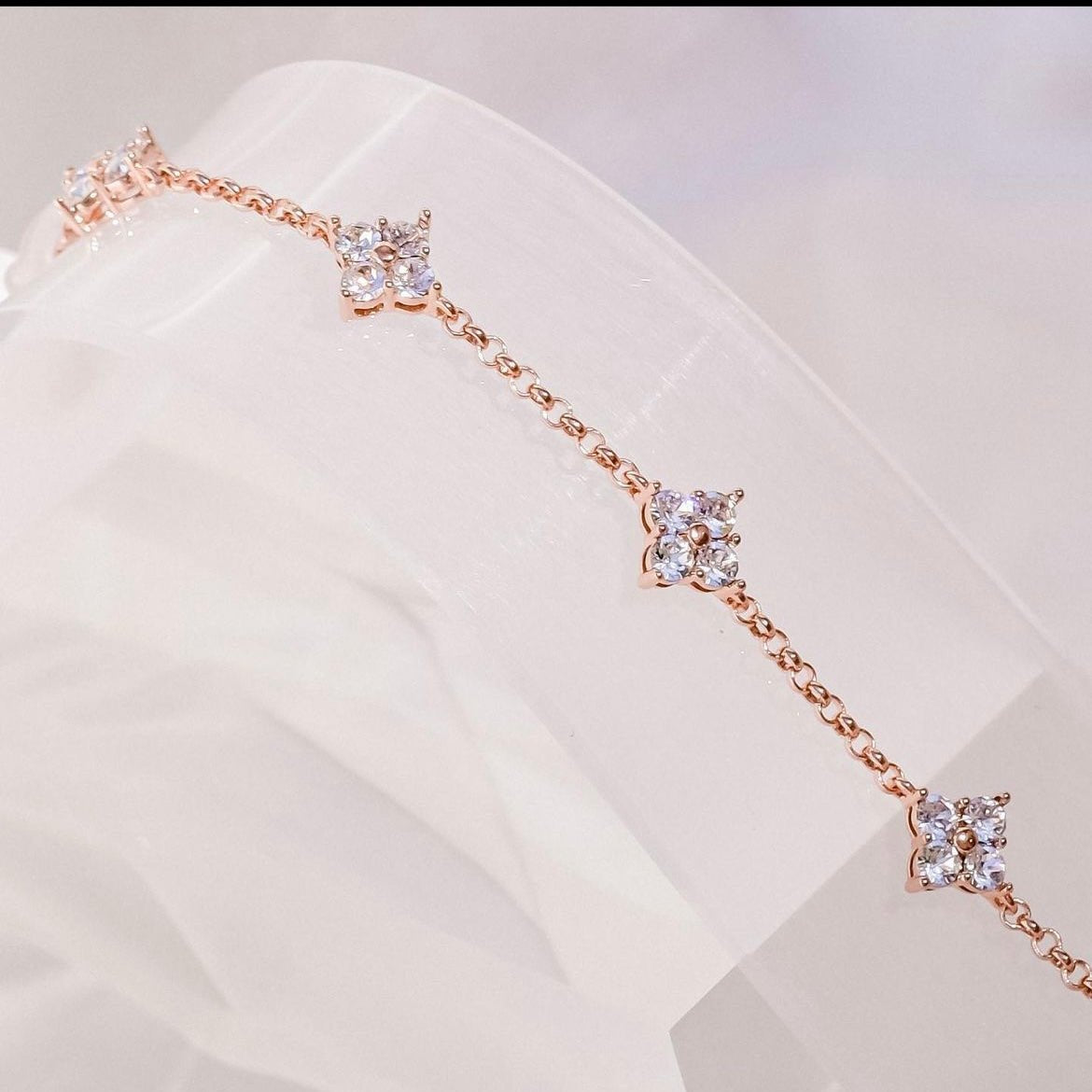 Blooming 2.0 | Collection Me - Elegant floral Swarovski crystal Rose gold bracelet