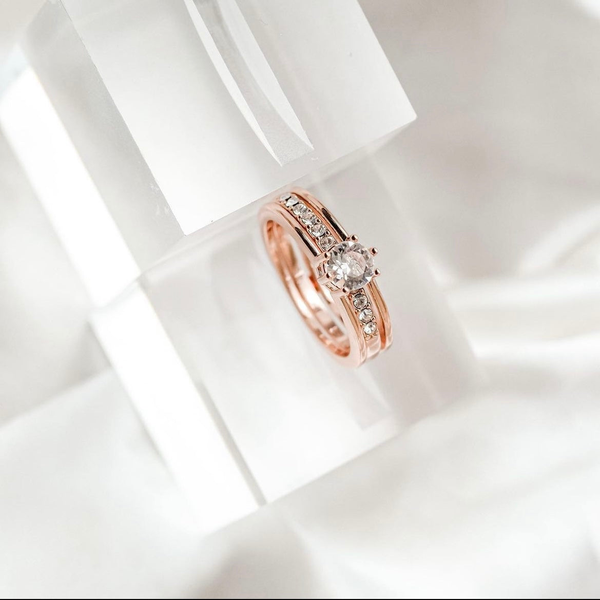 Sandwich Biscuit | Collection Growth - 3- way rings - Creative and modern design with Swarovski crystals