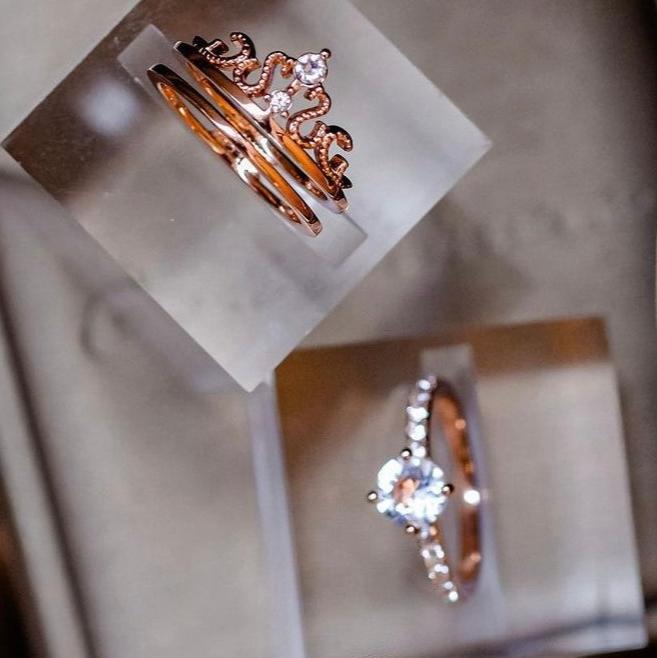 Castle Biscuit | Collection Growth - 3- way rings - Creative and modern design with Swarovski crystals