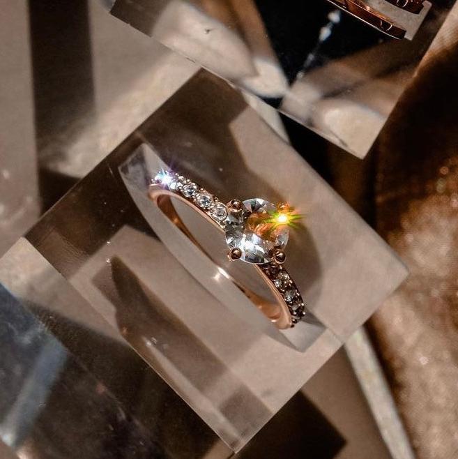 Castle Biscuit | Collection Growth - 3- way rings - Creative and modern design with Swarovski crystals