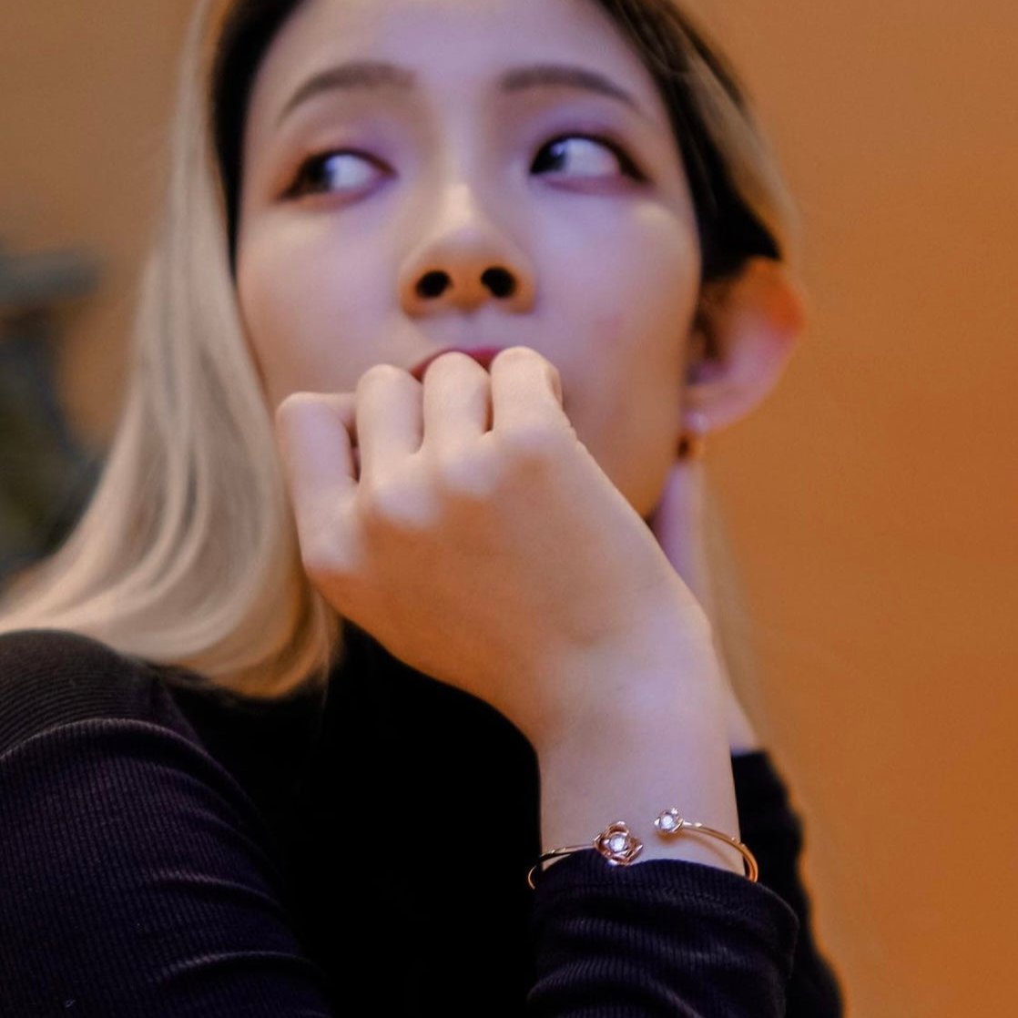 Love, Rosie | Romantic adjustable rose bangle - Best gift for yourself or your love (18k Rose gold)