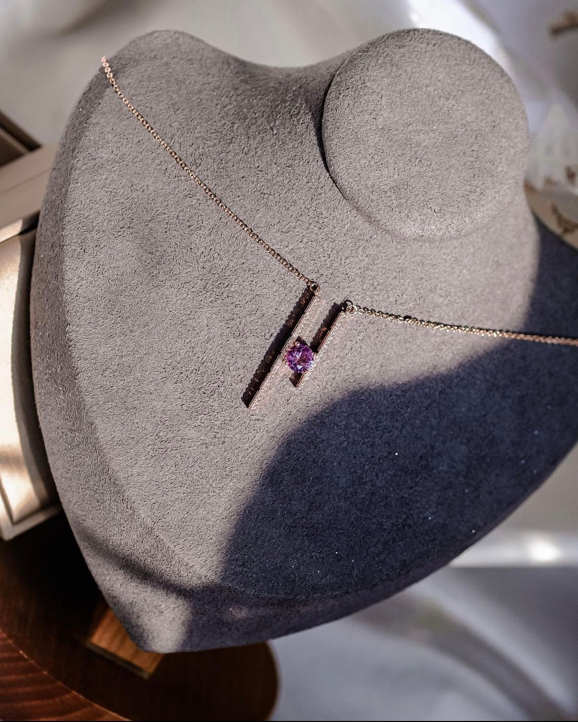 Stimulant | Experience the Beauty of Alexandrite with Our Unique Stone Change Jewelry