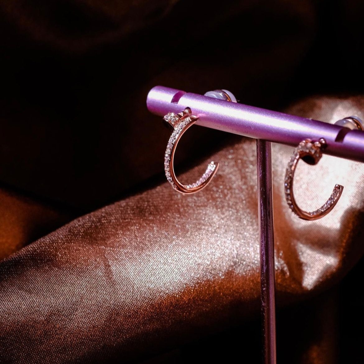 Circle - Artistic and stylish earrings | detail speaks