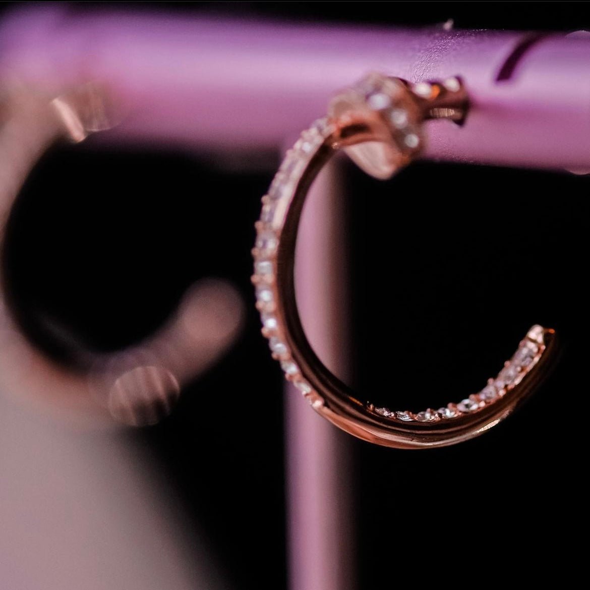 Circle - Artistic and stylish earrings | detail speaks