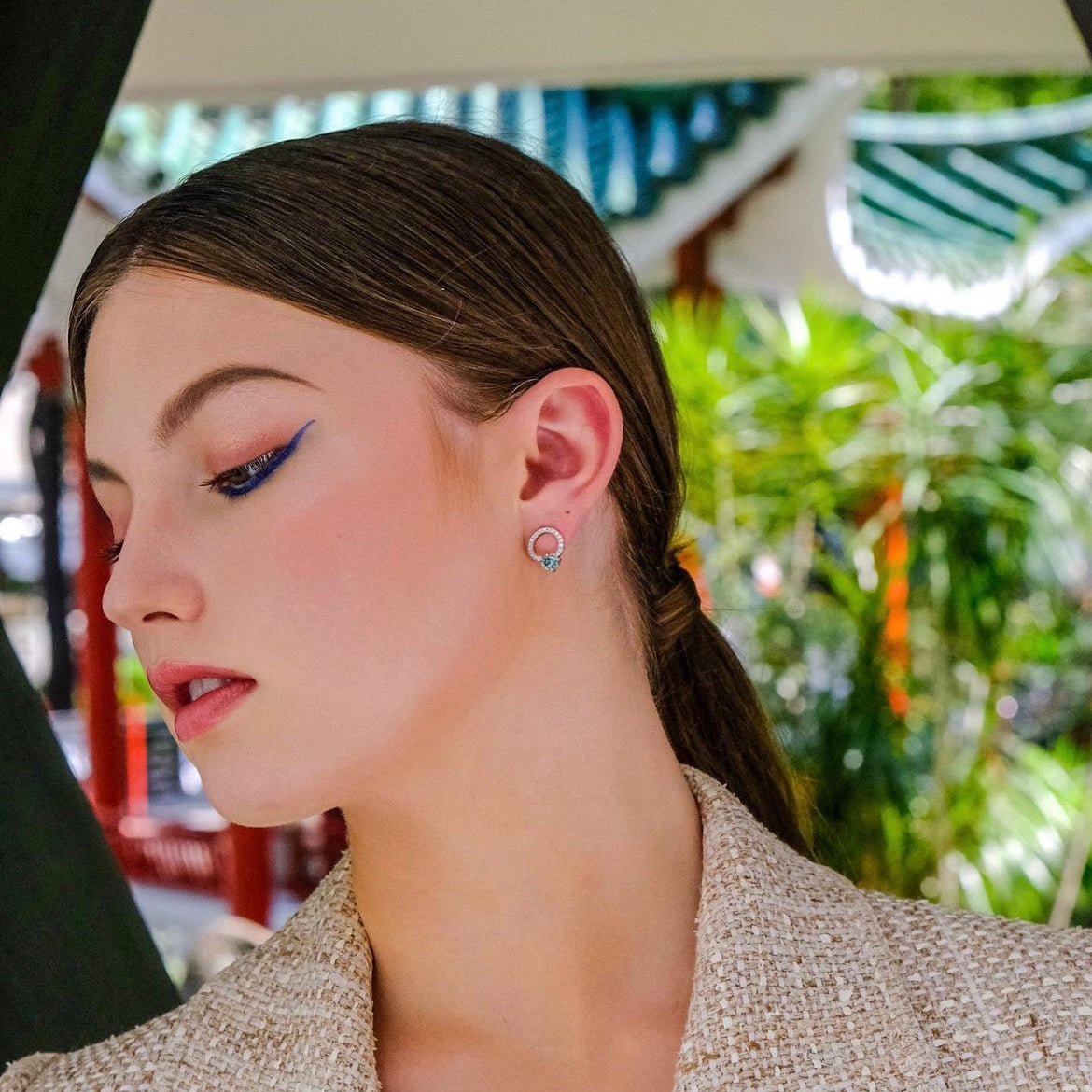 Lunar Eclipse | Tiffany blue diamond earrings 1 cart in total