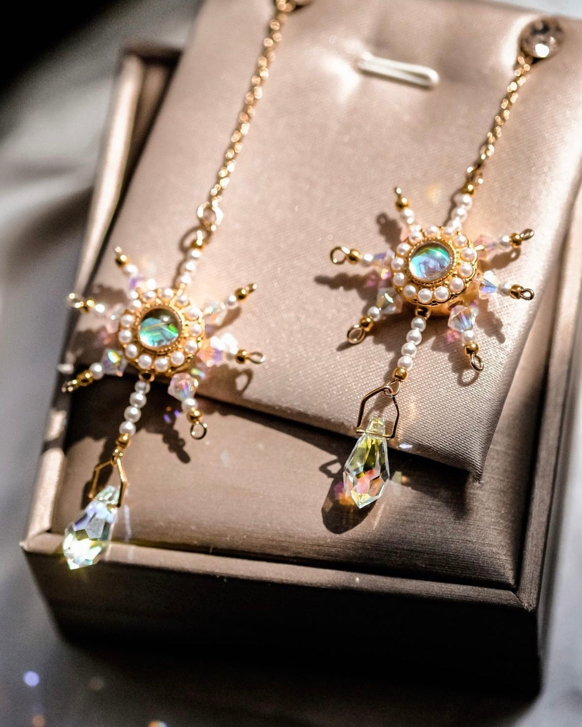 The Polar Star | Designer earrings - craftsmanship - pearls and crystal