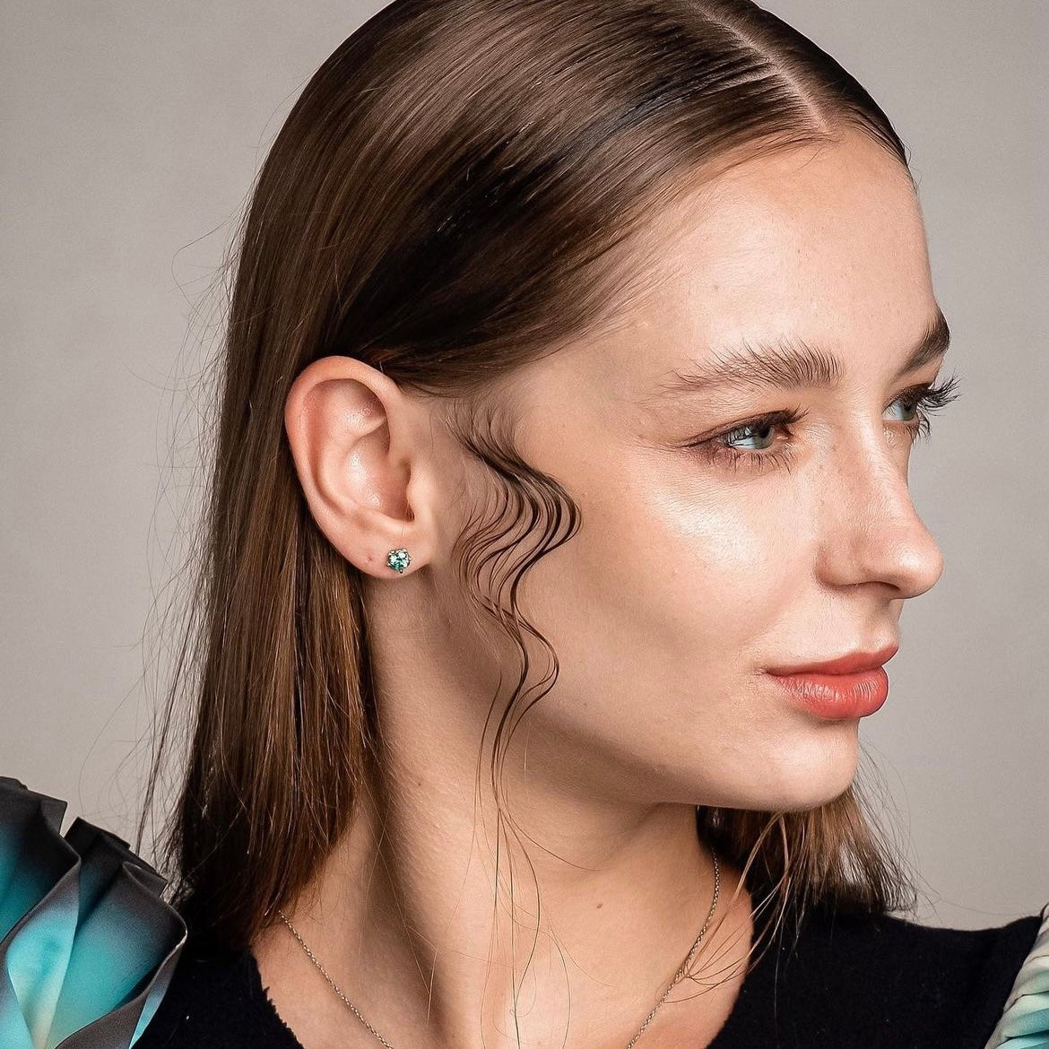 A Midsummer Night's Dream | 0.5 carat diamond earrings & 1 carat diamond necklace - blue/green