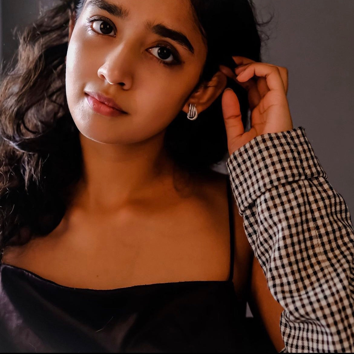 Seashell | 168 pc of Swarovski crystals | Luxurious classic design - Elegance