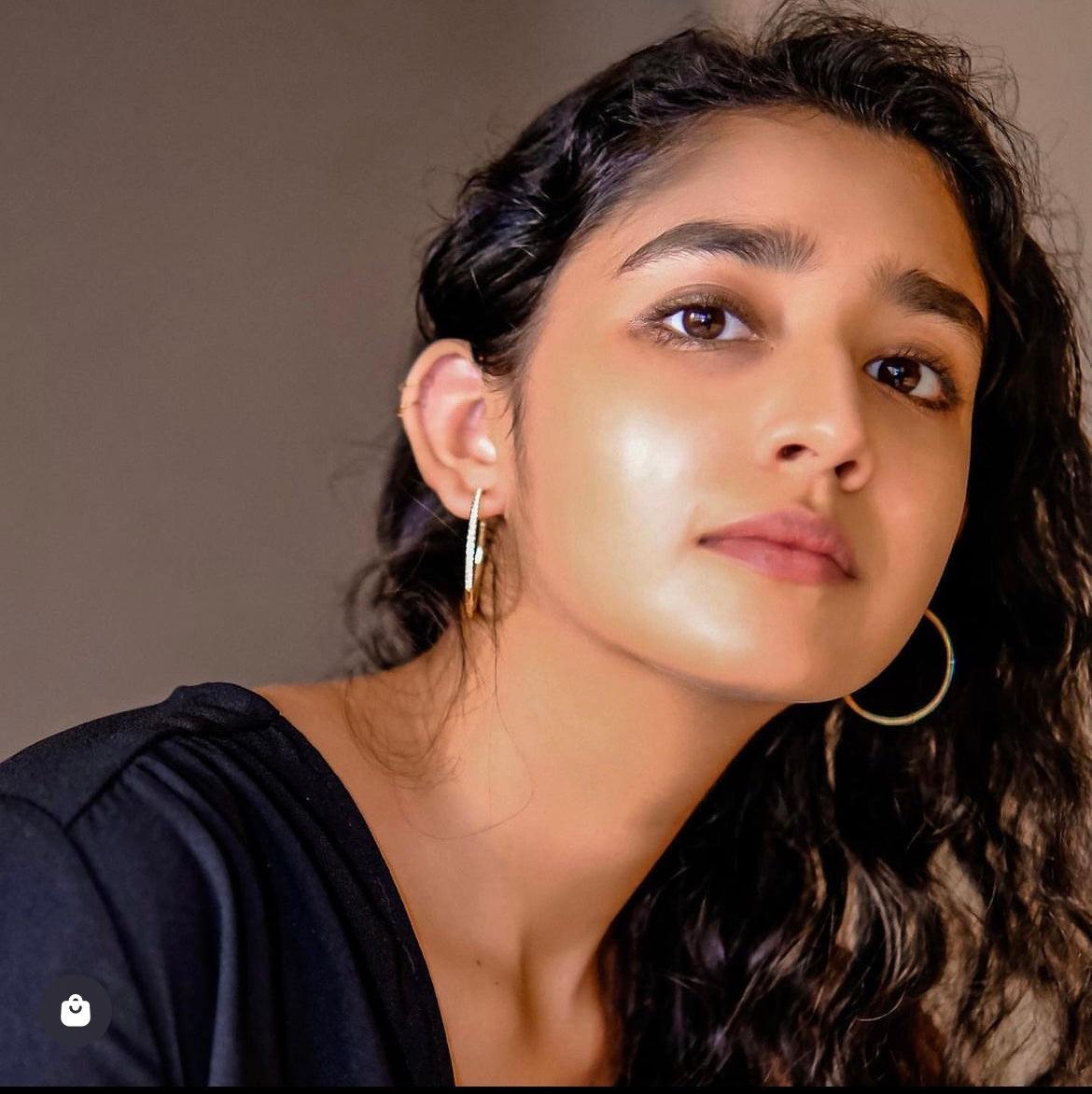 Halo | 4 am Perfect Size earring hoop | Swarovski crystal &18k Gold