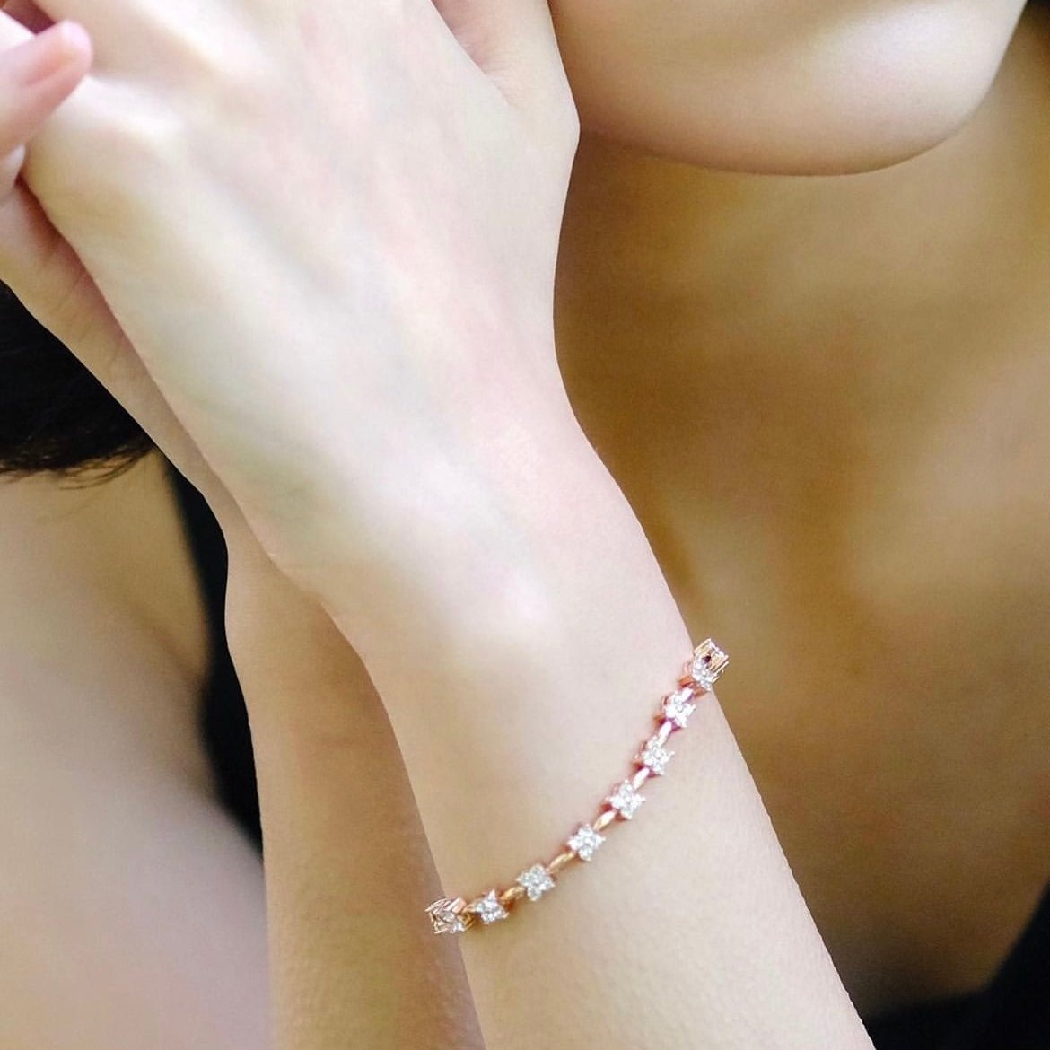 Blooming 1.0 | 18k Rosegold 14.5+2.5 cm - Floral Shining Luxurious bracelet with Swarovski crystals