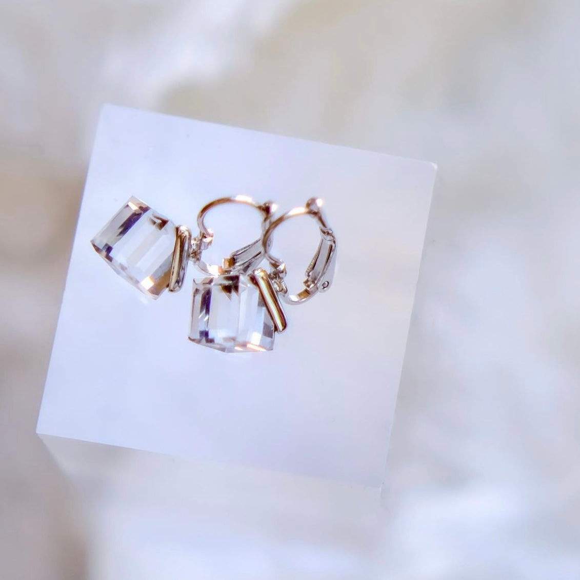 Imaginary | Blue- Transparent crystal cube earrings | Platinum/ Rosegold