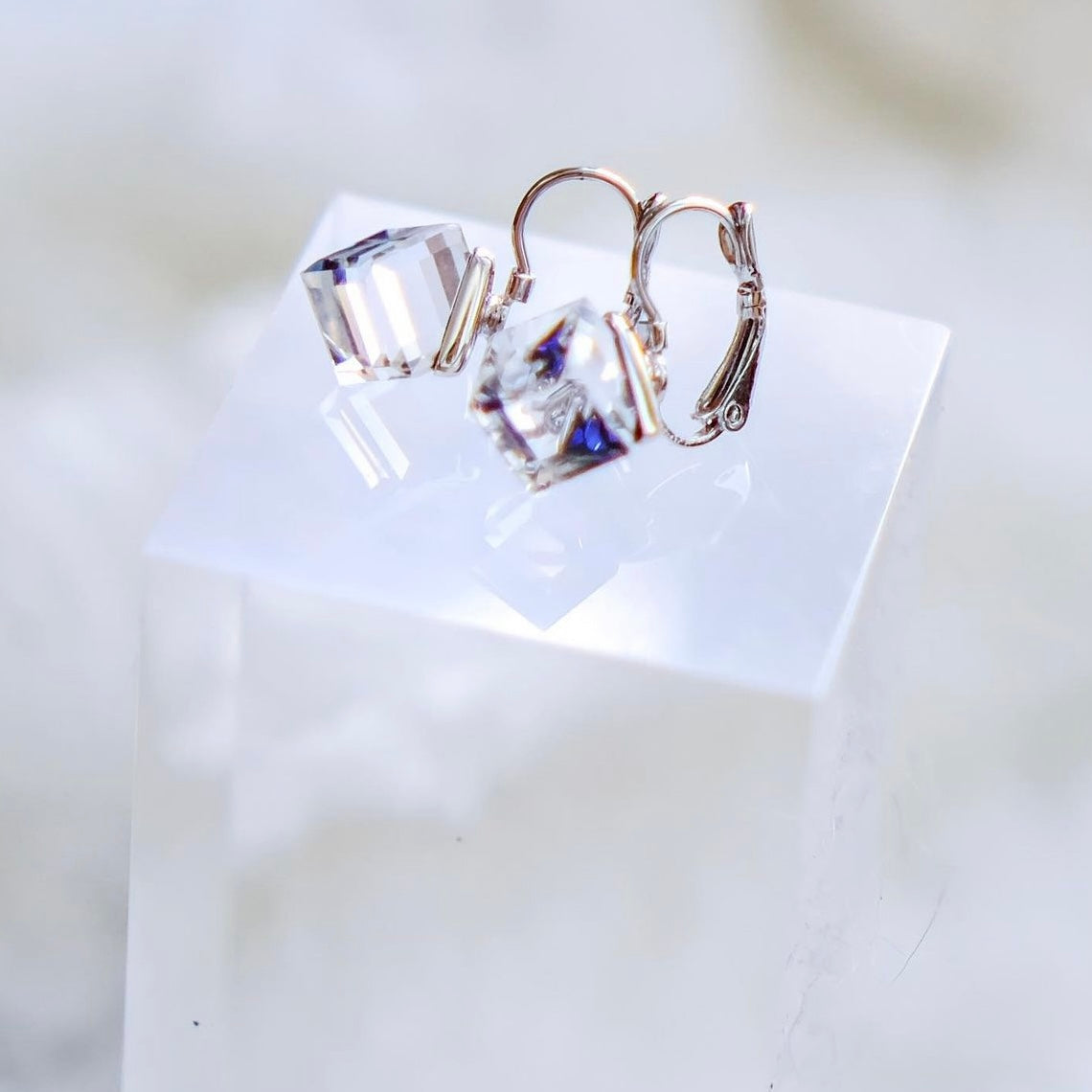 Imaginary | Blue- Transparent crystal cube earrings | Platinum/ Rosegold