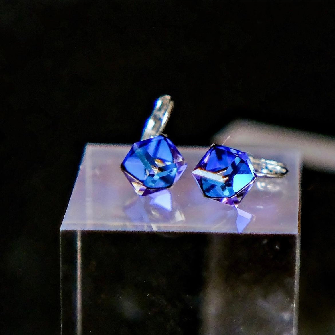 Imaginary | Blue- Transparent crystal cube earrings | Platinum/ Rosegold