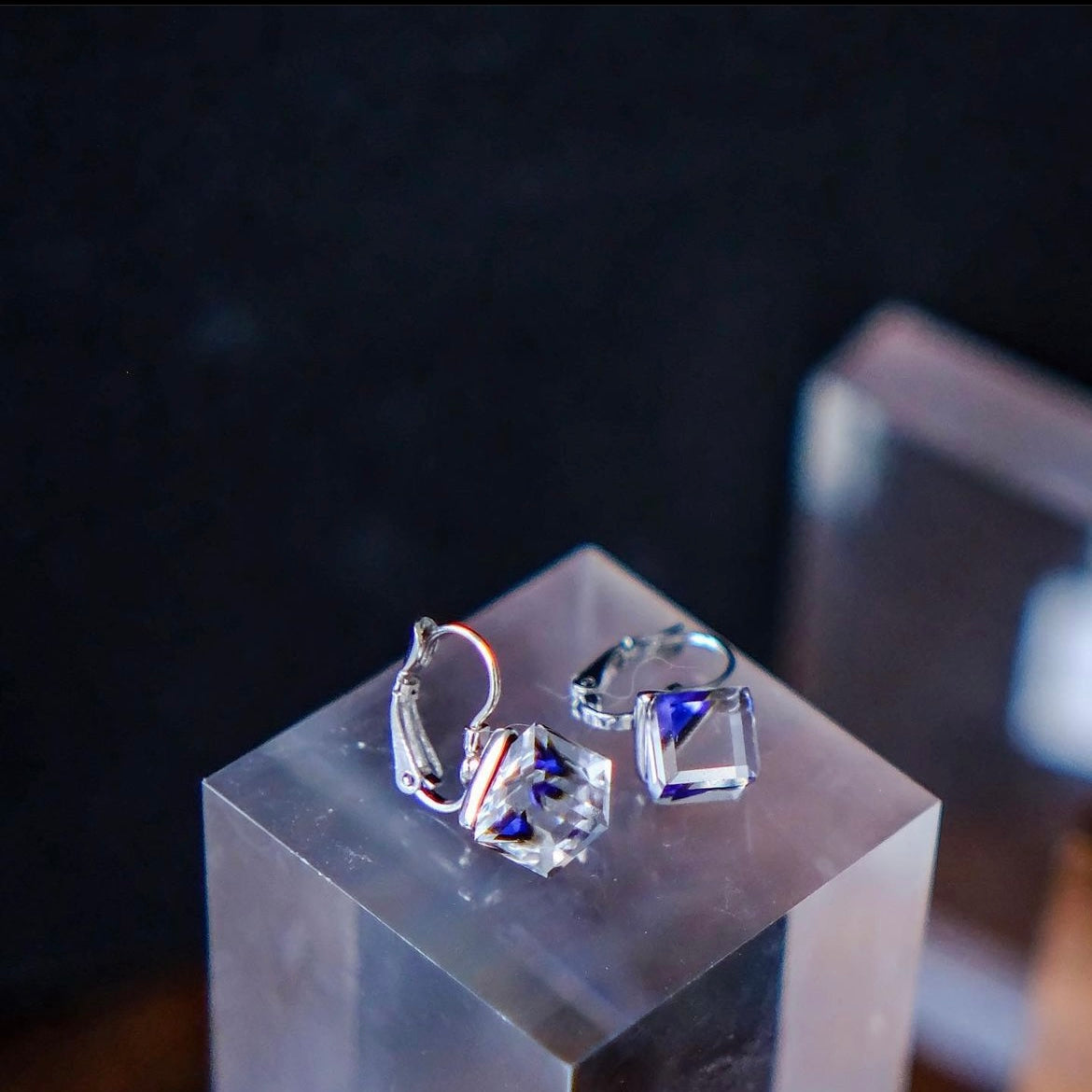 Imaginary | Blue- Transparent crystal cube earrings | Platinum/ Rosegold