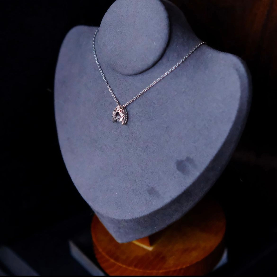 Montblanc | Platinum dancing stone necklace | stylish - business woman essential