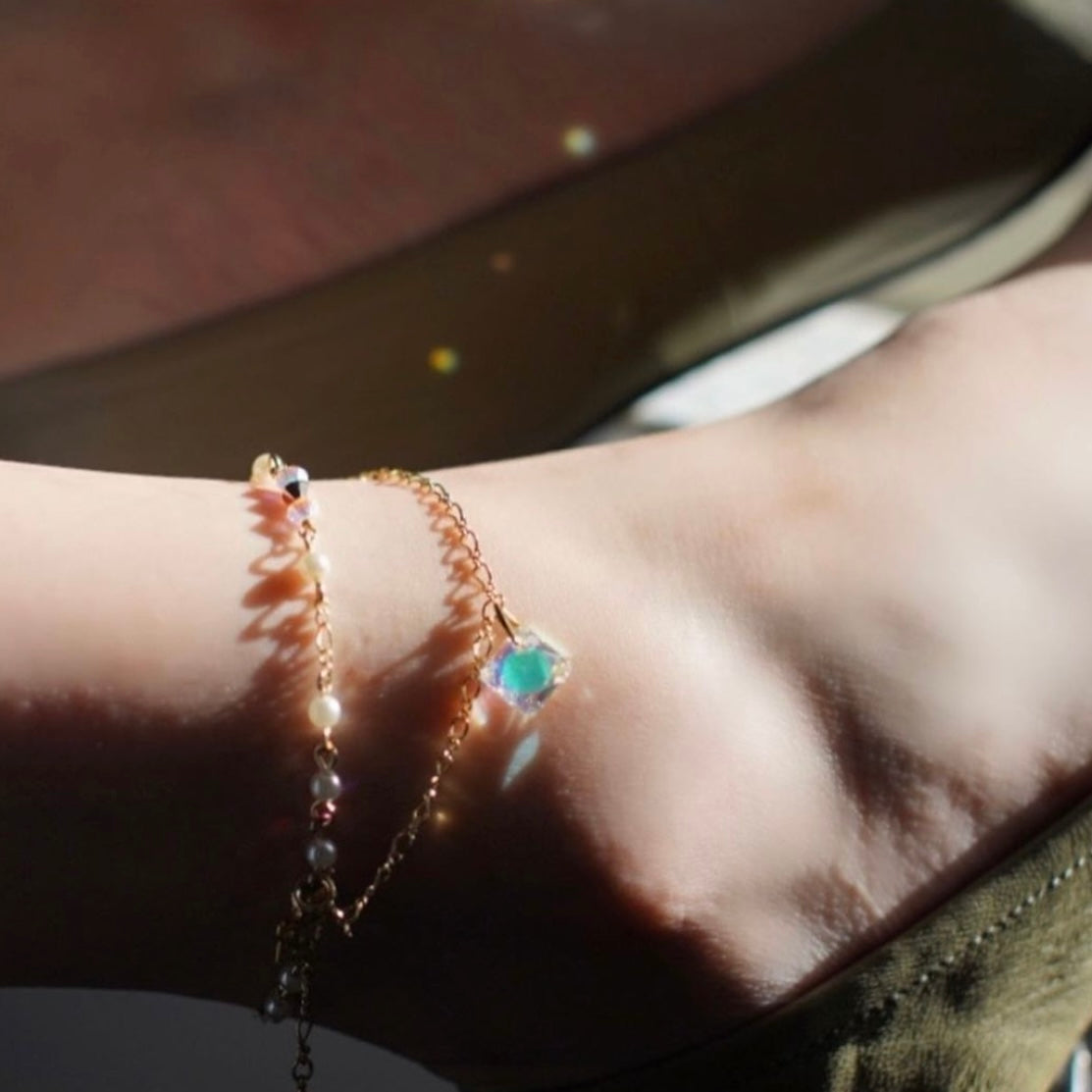 Rome City | 2- way anklet | Pearls chain - Princess crystal/ coin charm - vintage elegance