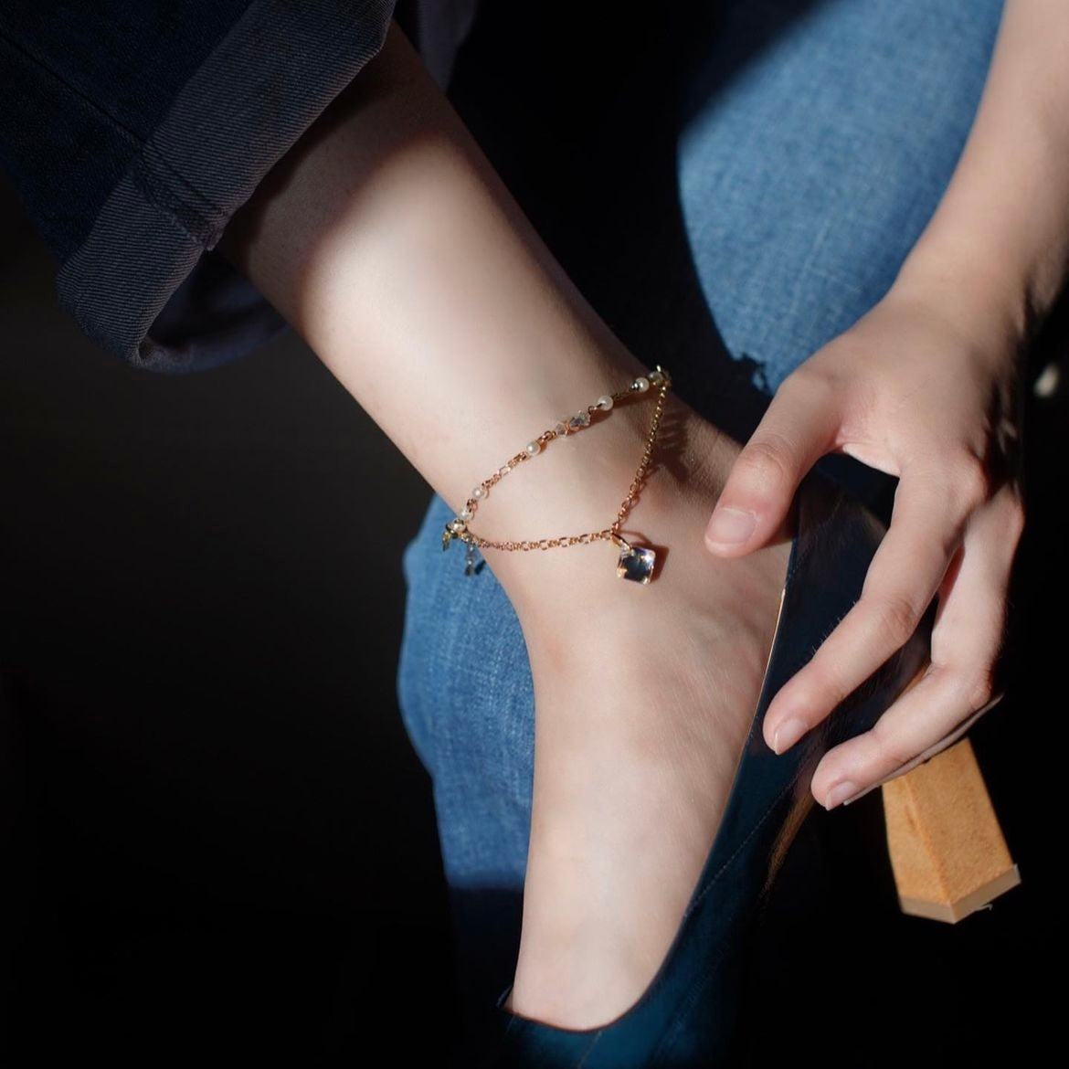 Rome City | 2- way anklet | Pearls chain - Princess crystal/ coin charm - vintage elegance