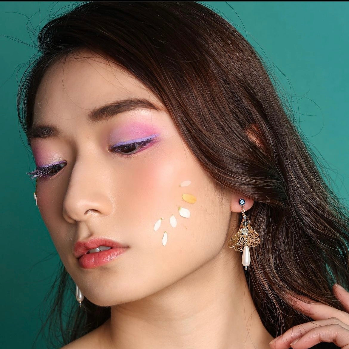 Guardian | Best Seller | Floral graceful earrings golden patterned