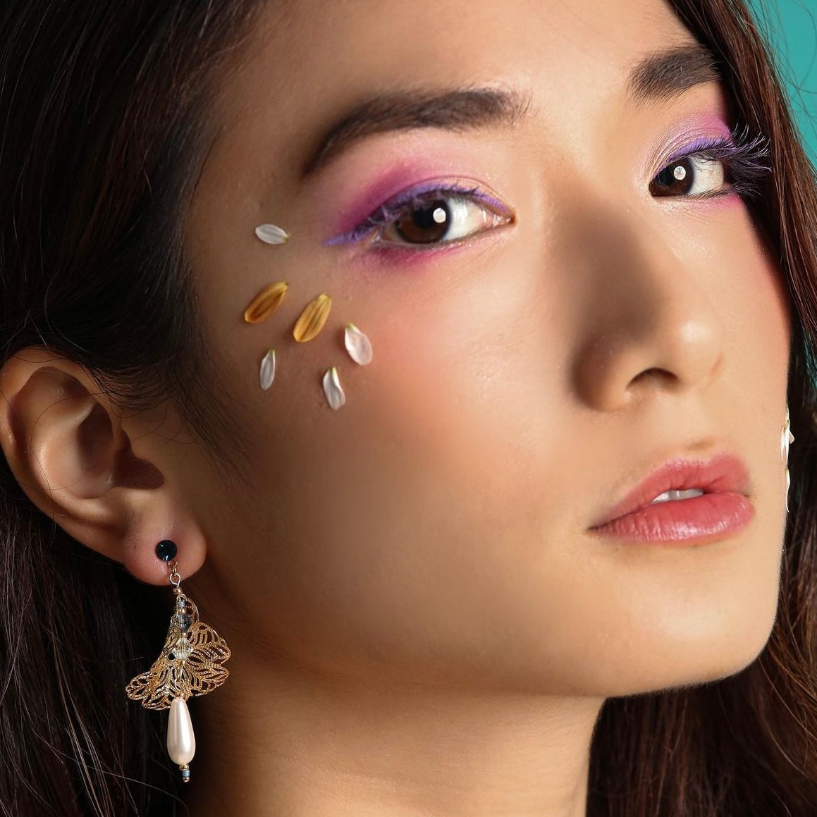 Guardian | Best Seller | Floral graceful earrings golden patterned