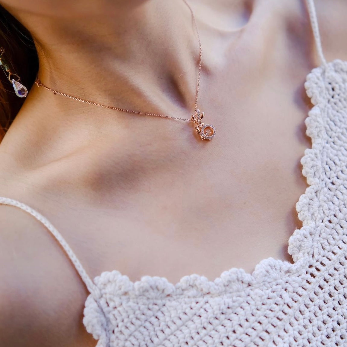 Tinkle Tinkle | Dancing stone fairy necklace | classy and dreamy