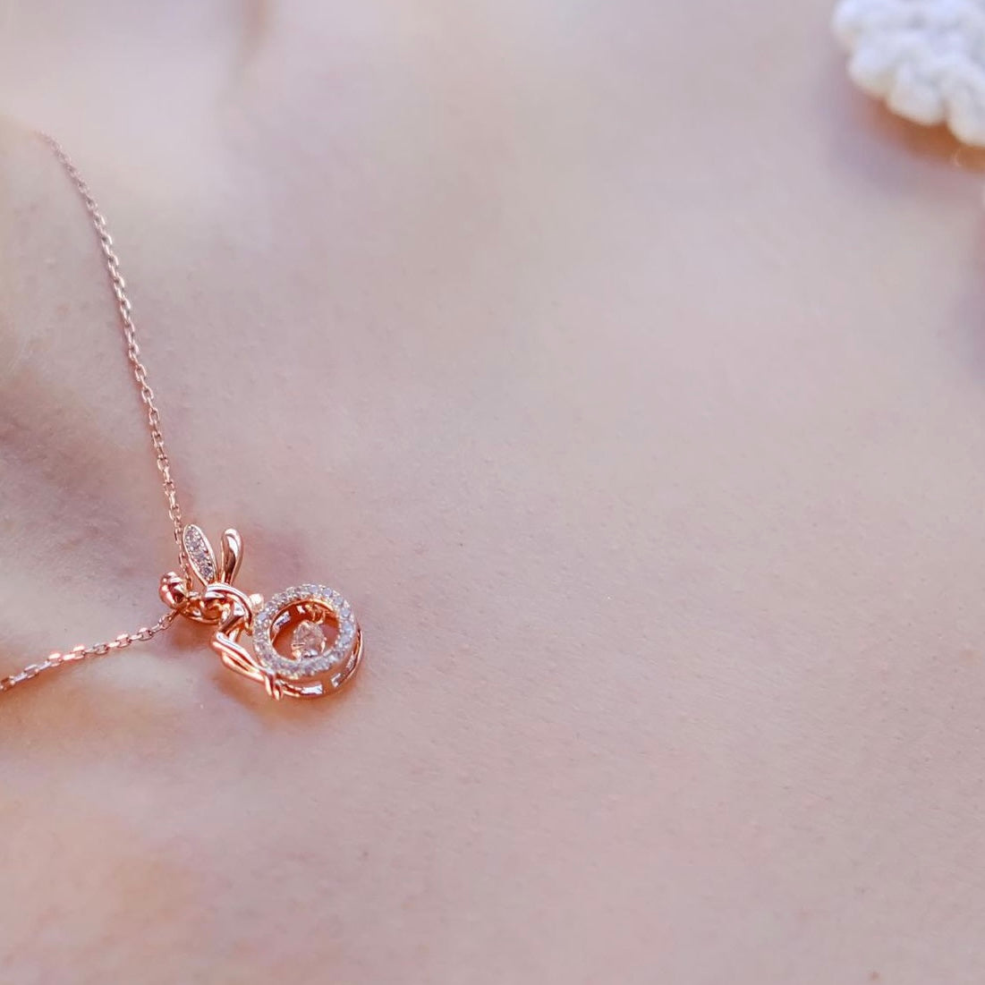 Tinkle Tinkle | Dancing stone fairy necklace | classy and dreamy