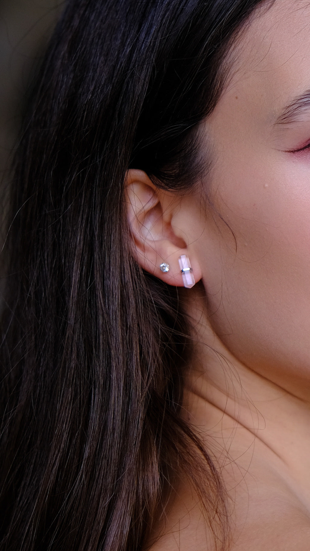 Untainted | Collection Aura - Natural mineral stone ear stud