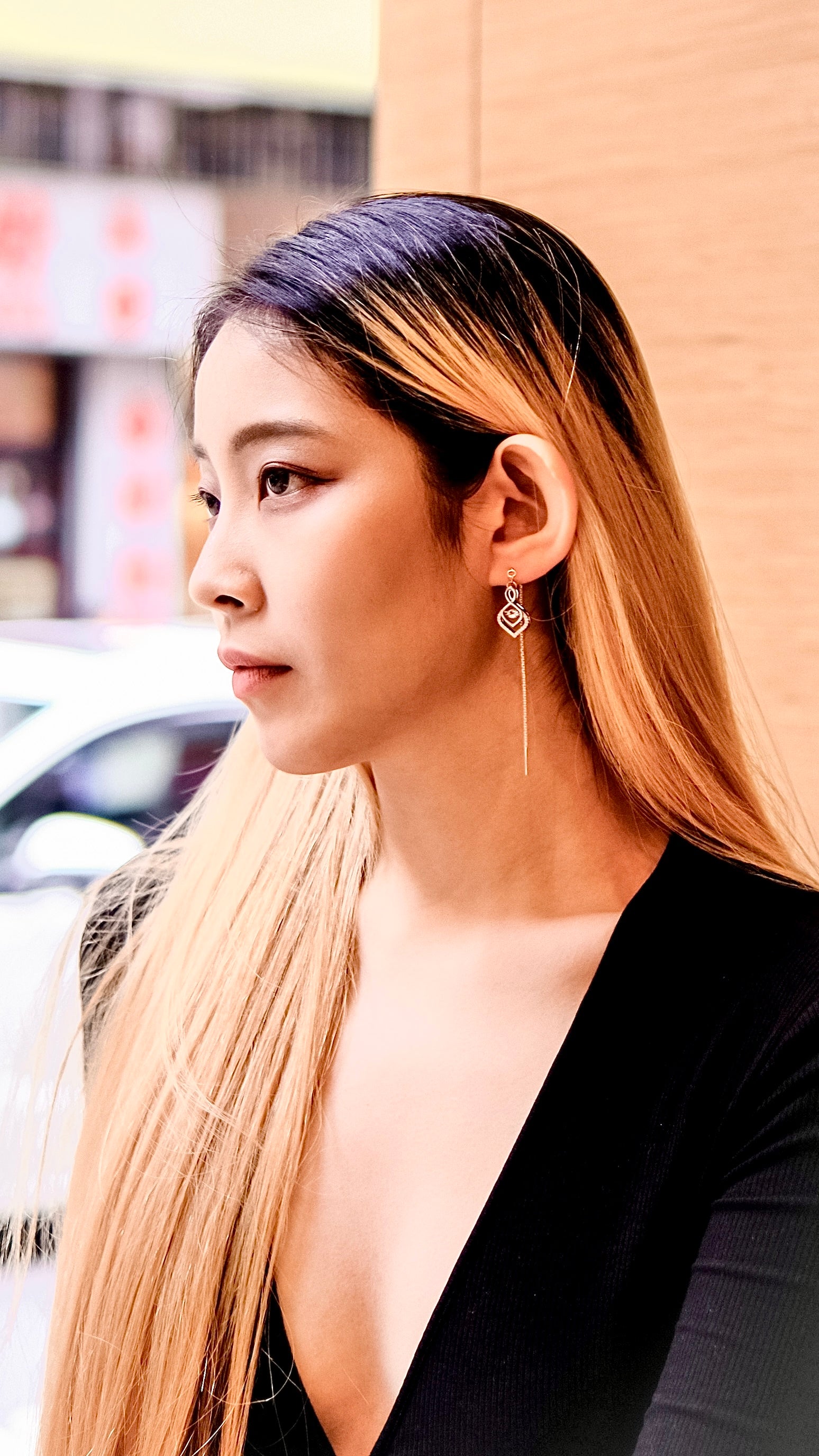 Remember my name | Collection Spirited Away - Adjustable 925Silver earrings with dancing stone plated with 18k whitegold (Swarovski crystals)