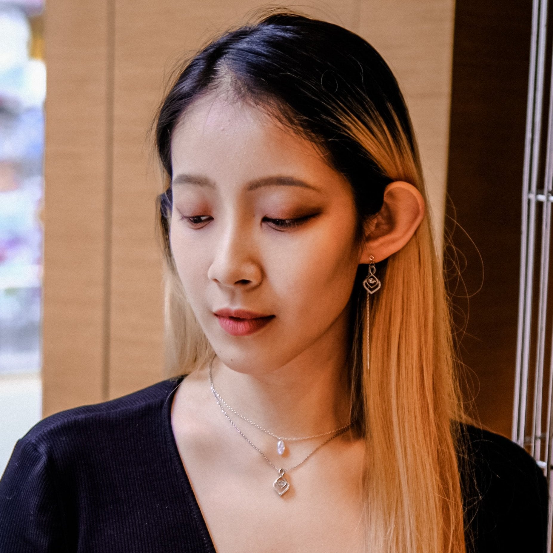 Name | Collection Spirited Away - Silver double layer necklace with Swarovski crystals dancing stone pendant