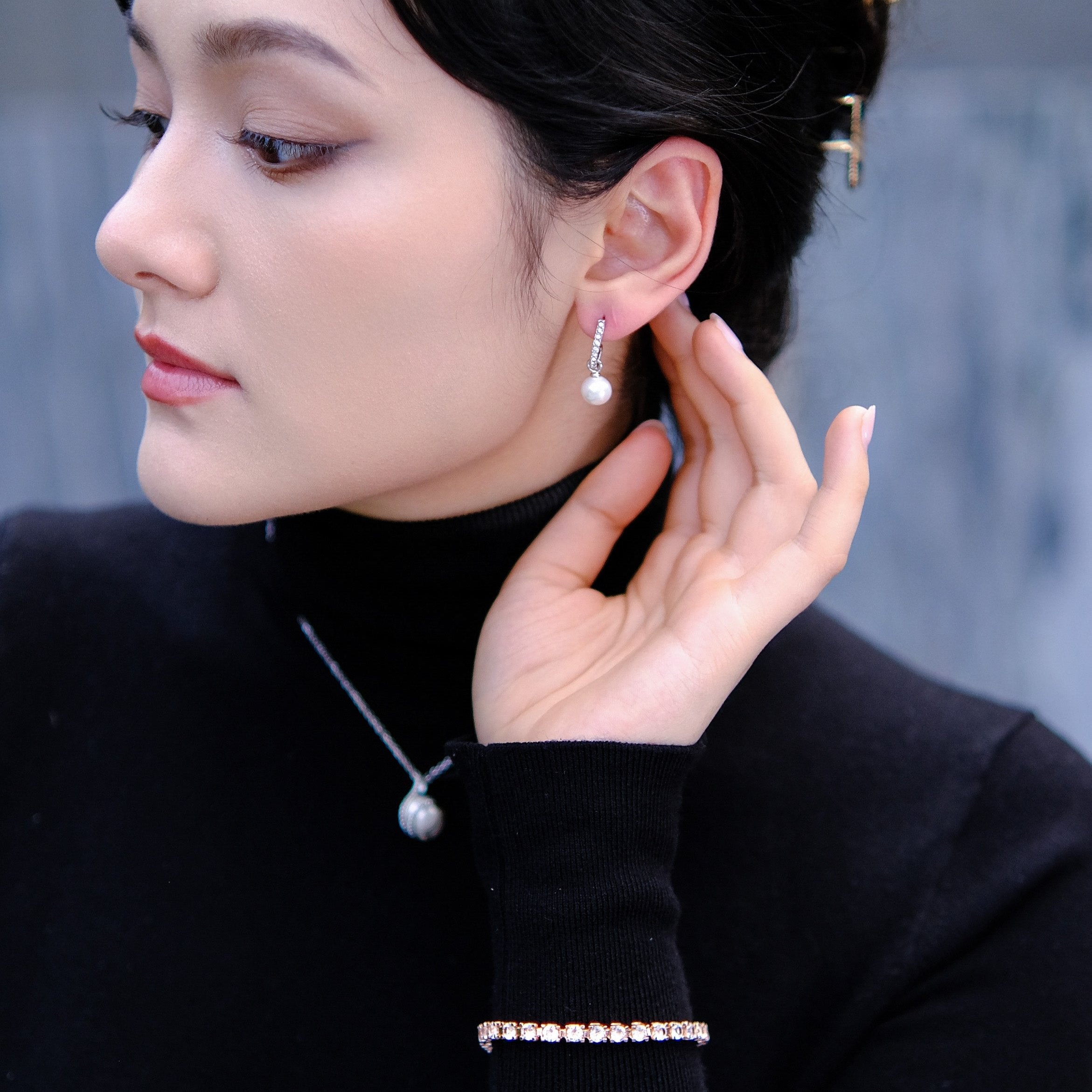 Bless - 4-way to wear pearl earrings - platinum 18k white gold