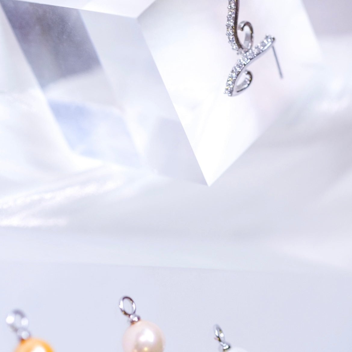 Bless - 4-way to wear pearl earrings - platinum 18k white gold